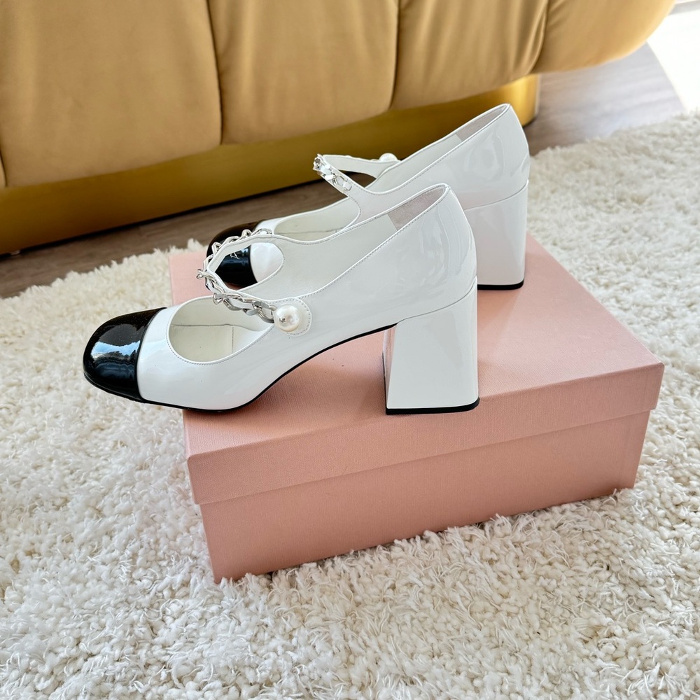 Miu miu patent leather pumps shoes